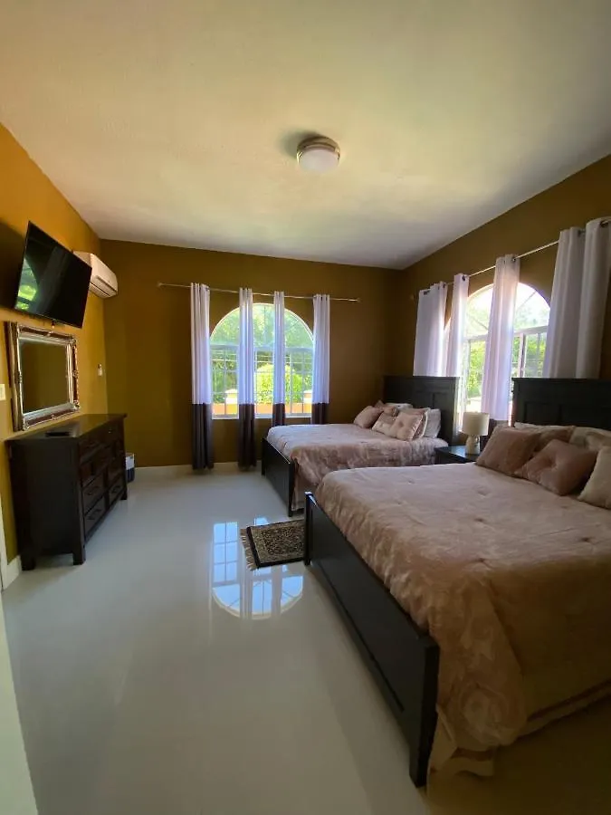 פארק נופש מונטגו ביי Mobay Vacation Village